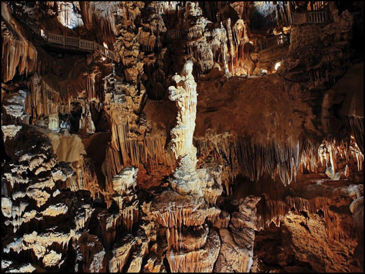 Vue de la grotte des Demoiselles